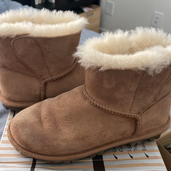 Kids shearling boot Ugg look alike size 3 - Picture 2 of 10